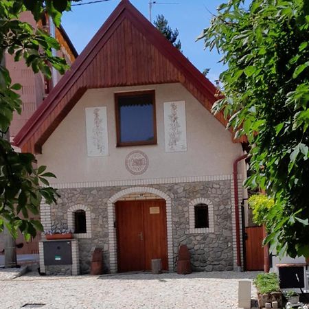 Ubytovani Na Sklepe U Prochazku Pouzdrany 外观 照片